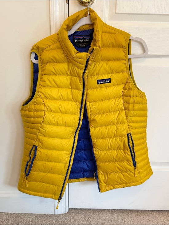 Patagonia Jackets & Blazers - Patagonia Yellow Puffer Vest with Blue Lining